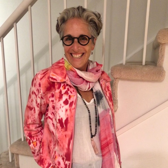 Meet your Posher, Sandra - Picture 2 of 14